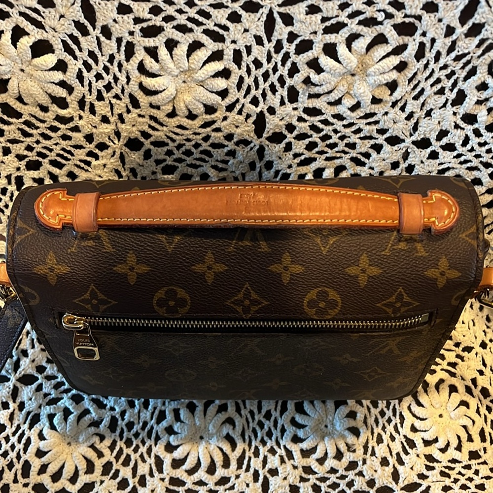 Louis Vuitton Monogram  Pochette Métis - Picture 3 of 12